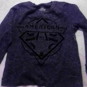 Black on gray American fighter thermal shirt.